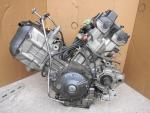 Klikněte pro detailní foto č. 2 - Motor VTR 1000F