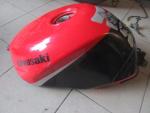 Klikněte pro detailní foto č. 1 - Nádrž Kawasaki ZX-6R Ninja 98-02
