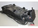 Klikněte pro detailní foto č. 5 - 35023-1257 zadní vnitřní plast blatník    Kawasaki ZZ-R1100 90-9