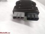 Klikněte pro detailní foto č. 2 - Regulátor dobíjení a kabeláž regulátoru ZZR 1400