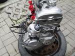 Klikněte pro detailní foto č. 3 - Motor cb 600