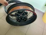 Klikněte pro detailní foto č. 2 - Zadní kolo na Moto Guzzi V85TT