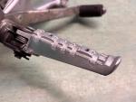 Klikněte pro detailní foto č. 4 - Pravý držák stupačky, stupačka, páka brzdy YZF 125
