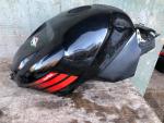 Klikněte pro detailní foto č. 2 - Nádrž paliva nadrz Aprilia rsv1000 mille 2003