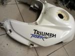 Klikněte pro detailní foto č. 2 - Nádrž Triumph Tiger 800 XC