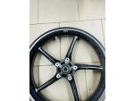 Klikněte pro detailní foto č. 13 - Přední kolo ráfek Triumph Street Triple 675 R