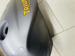 Klikněte pro detailní foto č. 8 - Benzínová palivová nádrž Triumph Street Triple 675 R