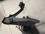 Klikněte pro detailní foto č. 4 - Levý plast k přednímu světlu Honda CB 1000 R