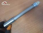Klikněte pro detailní foto č. 4 - Osa předního kola Suzuki GSR 600