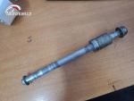 Klikněte pro detailní foto č. 2 - Osa zadního kola Suzuki VZ 800 Marauder