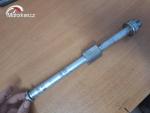 Klikněte pro detailní foto č. 2 - Osa zadního kola Suzuki VZ 800 Marauder