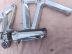 Klikněte pro detailní foto č. 5 - Zadní stupačky s držáky 02-03