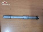 Klikněte pro detailní foto č. 2 - Osa předního kola Honda CBF 500
