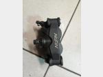 Detail nabídky - Pravý přední brzdič Honda X-ADV 750 24