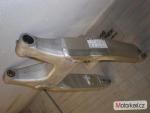 Klikněte pro detailní foto č. 5 - Zadní kyvná vidlice CB 900F Hornet