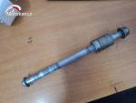 Klikněte pro detailní foto č. 2 - Osa zadního kola Suzuki VZ 800 Marauder