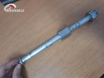 Klikněte pro detailní foto č. 1 - Osa zadního kola Suzuki VZ 800 Marauder