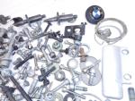 Klikněte pro detailní foto č. 12 - Spojovací materiál, šrouby, držák, guma, logo - pro 3 ks moto