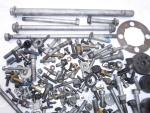 Klikněte pro detailní foto č. 2 - Spojovací materiál, šrouby, držák, guma, logo - pro 3 ks moto