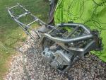 Klikněte pro detailní foto č. 1 - Poškoz. motor - rám FZS 1000